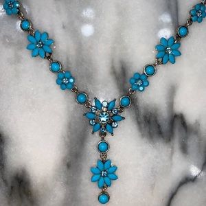 Playful Zara blue and silver floral necklace!!!